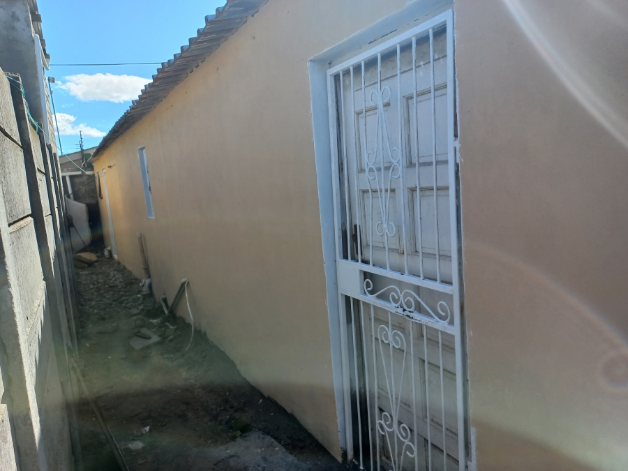 4 Bedroom Property for Sale in Manenberg Western Cape